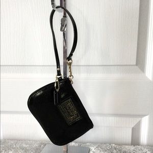 Coach Poppy patent leather Wristlet